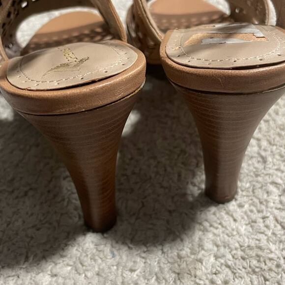 Adrienne Vittadini AV Prim Slingback Sandal Laser Cut Leather Womens Sz 9.5 Tan